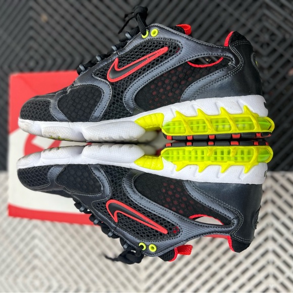 Nike Wmns Zoom Spiridon Cage 2 - Picture 1 of 7